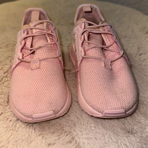 Toodler girl sneakers